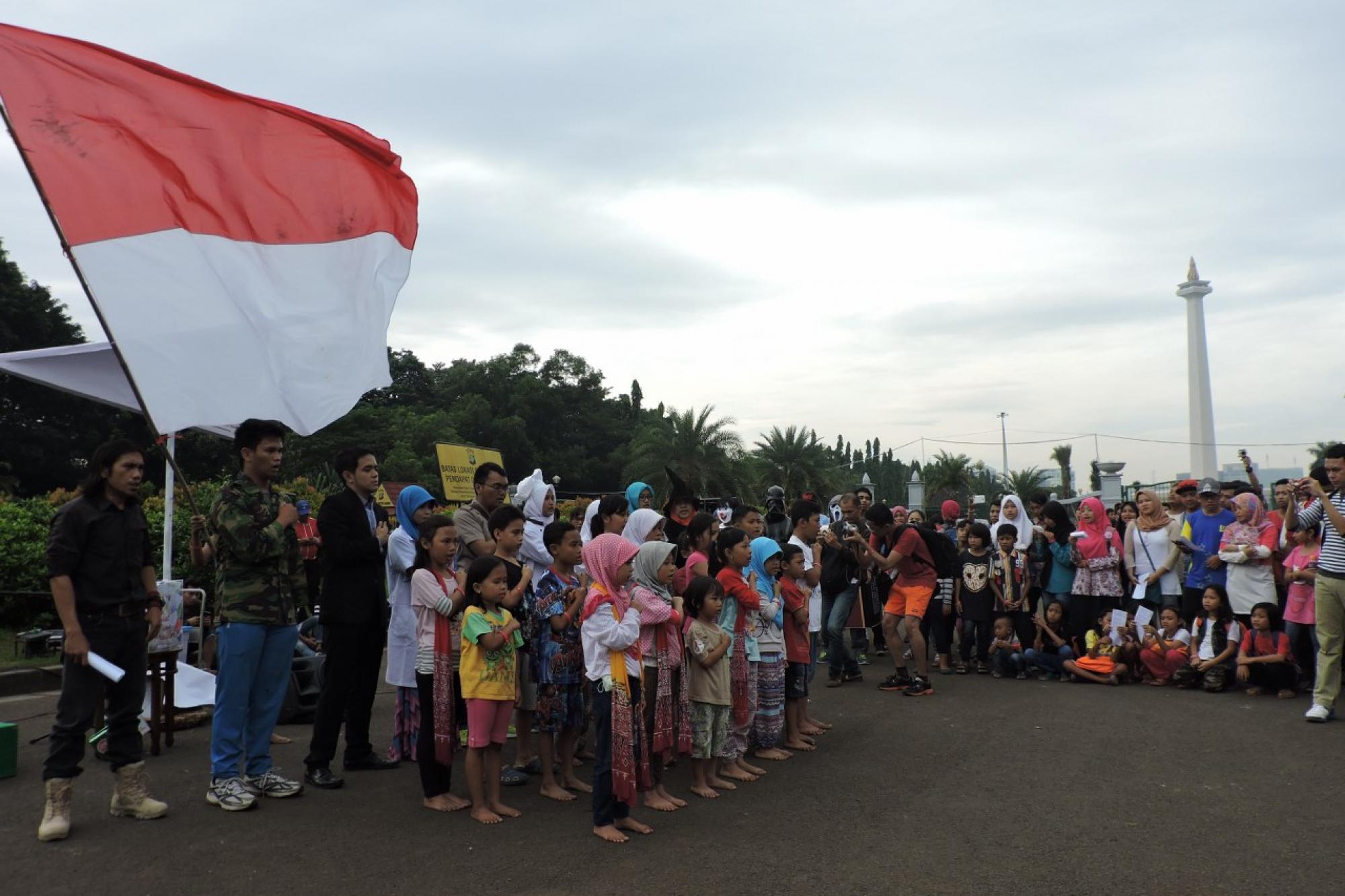 Aksi 10.000 Pesawat Kertas untuk Presiden