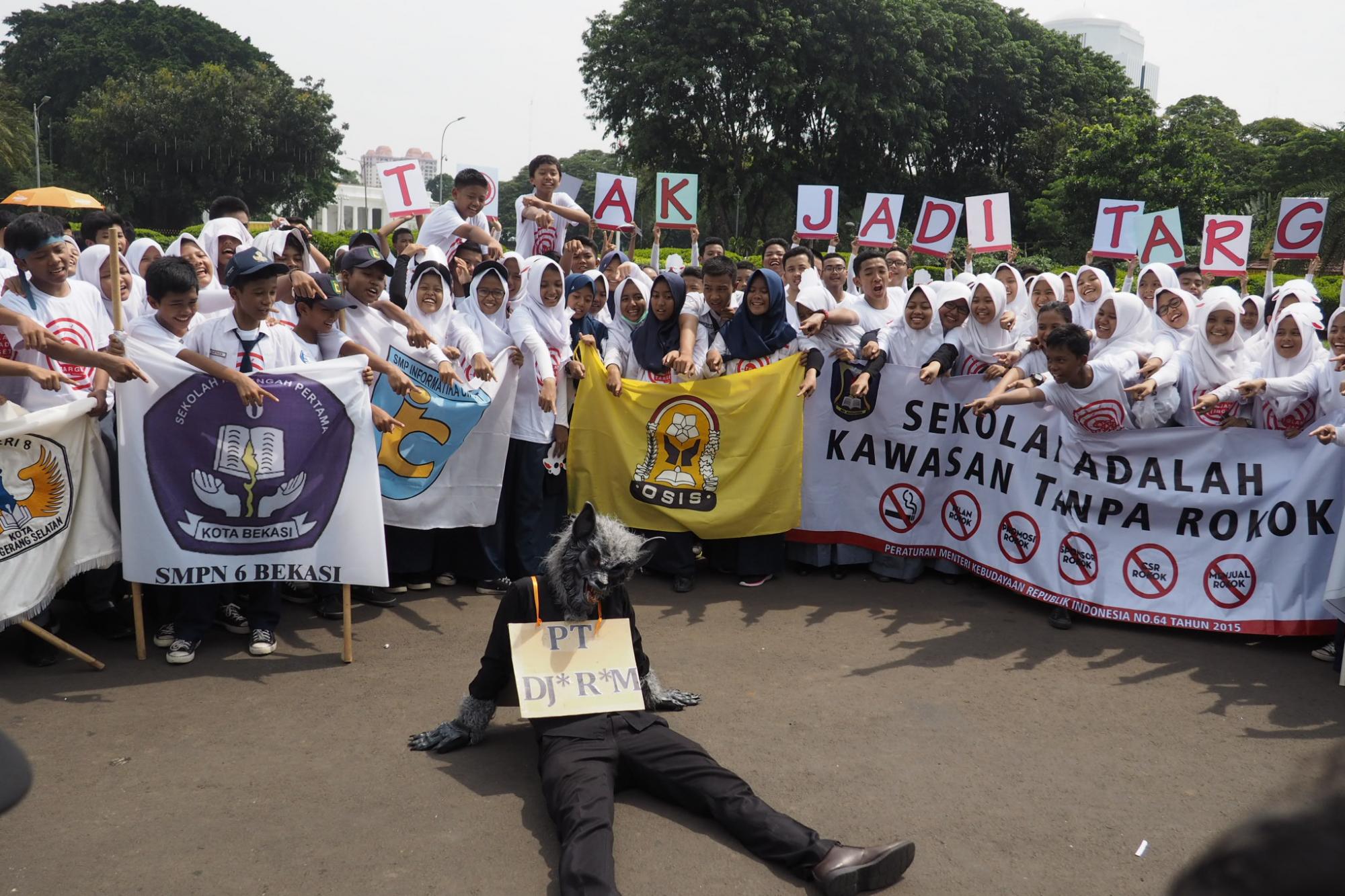 Aksi #TolakJadiTarget: Perusahaan Rokok, Serigala Berbulu Domba